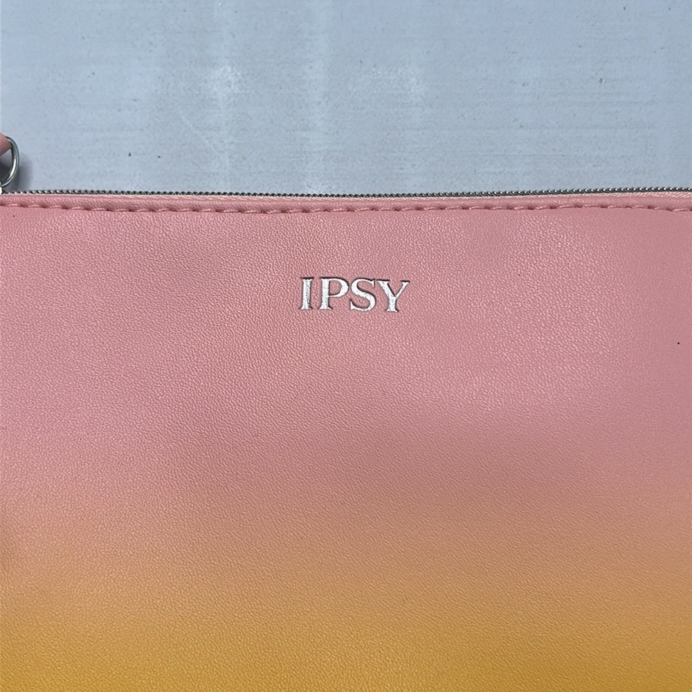 Ipsy Pouch - Picture 3 of 4